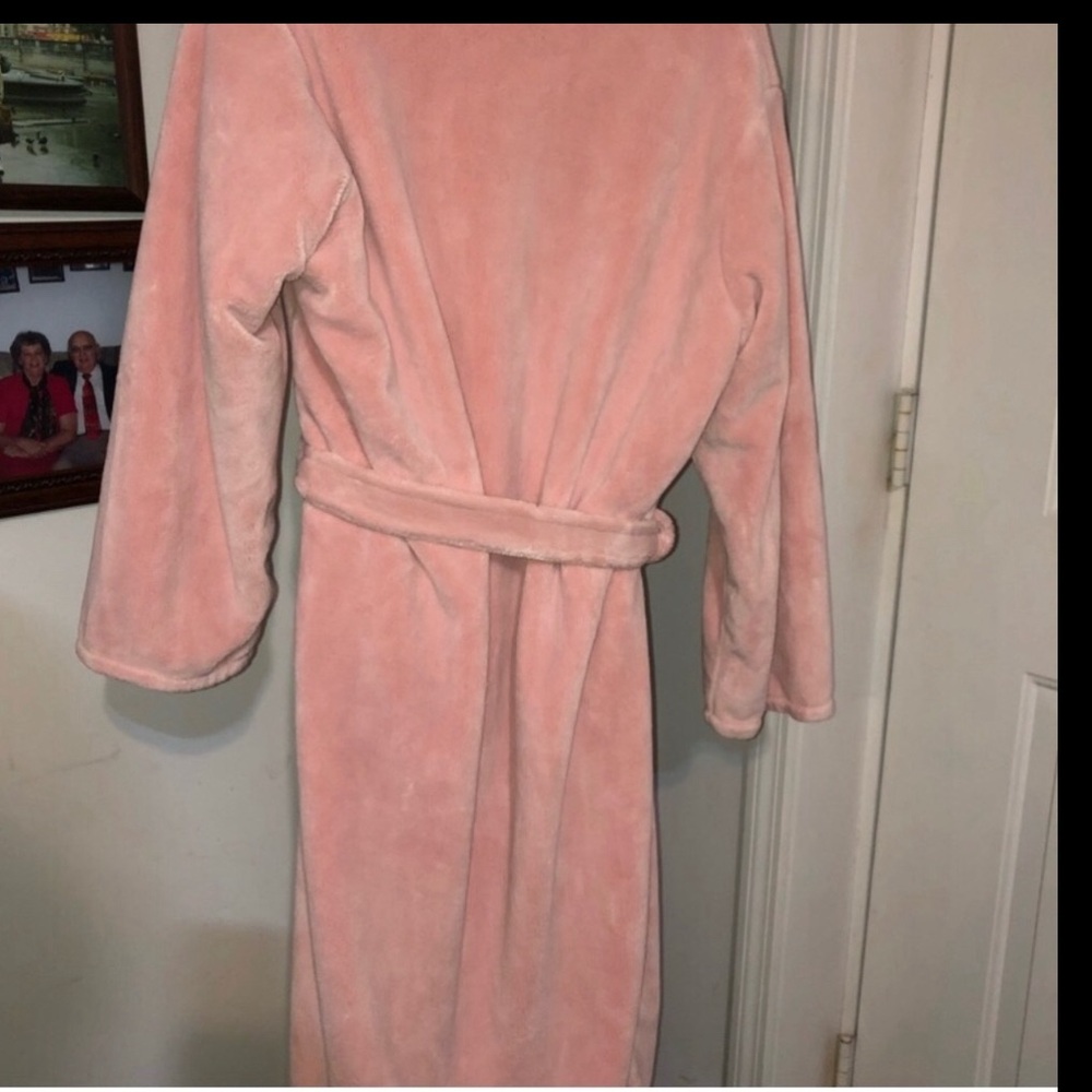 Bundle Nice Plaid Button Up, Soft Brookstone Robe - image 8